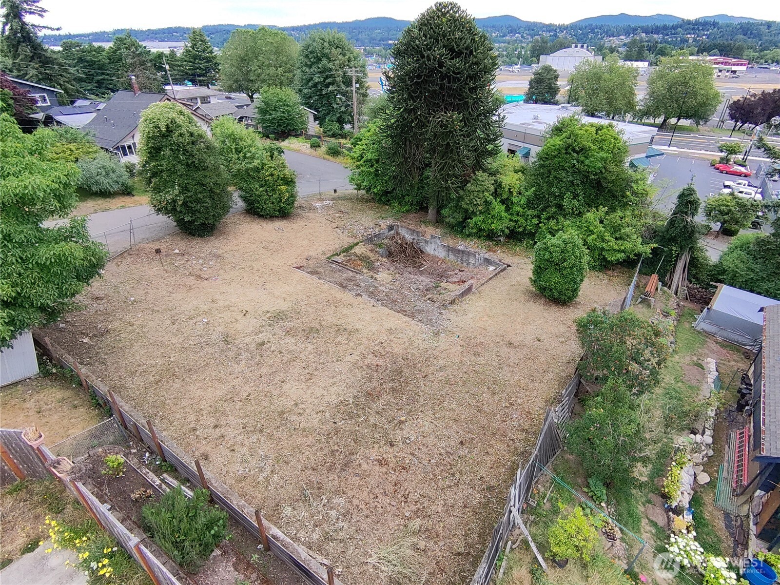 271 Hardie Ave Property Photo 1