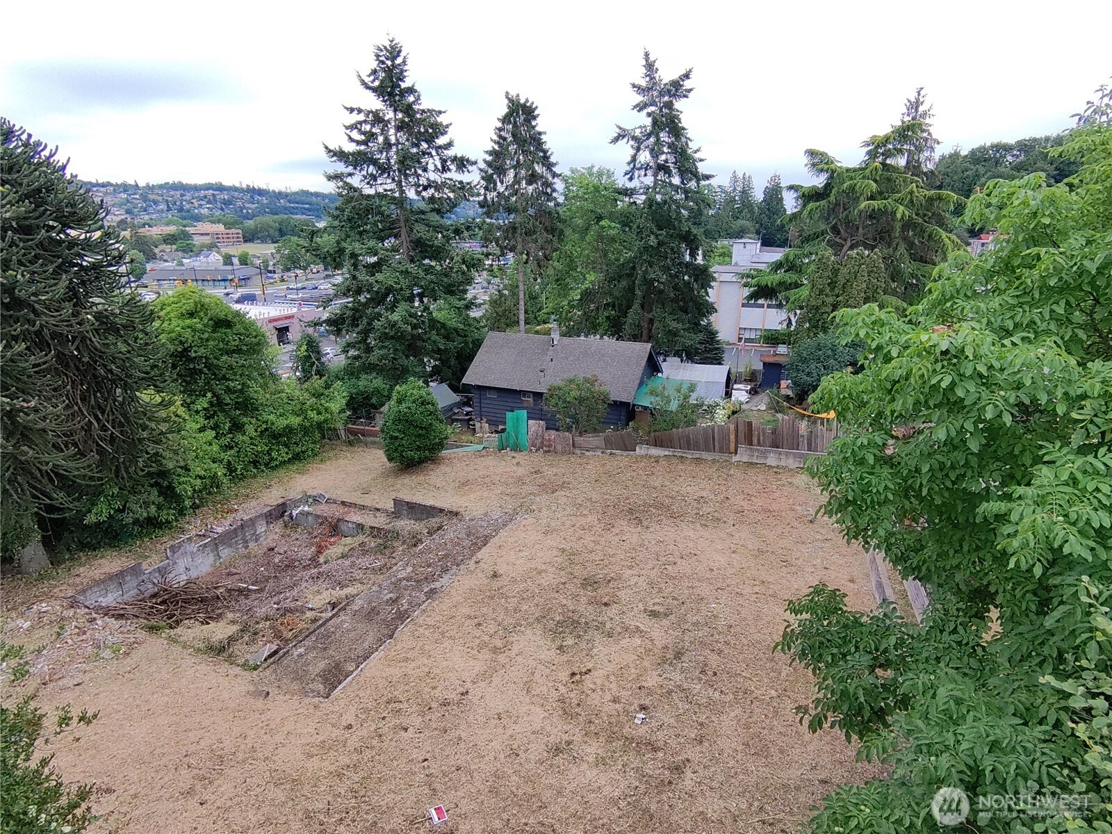 271 Hardie Ave Property Photo 3
