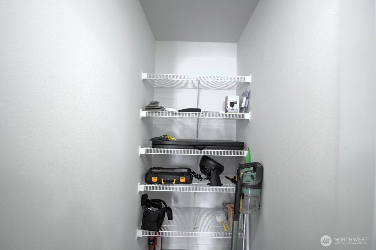 6007 Illinois Lane C Property Photo 10