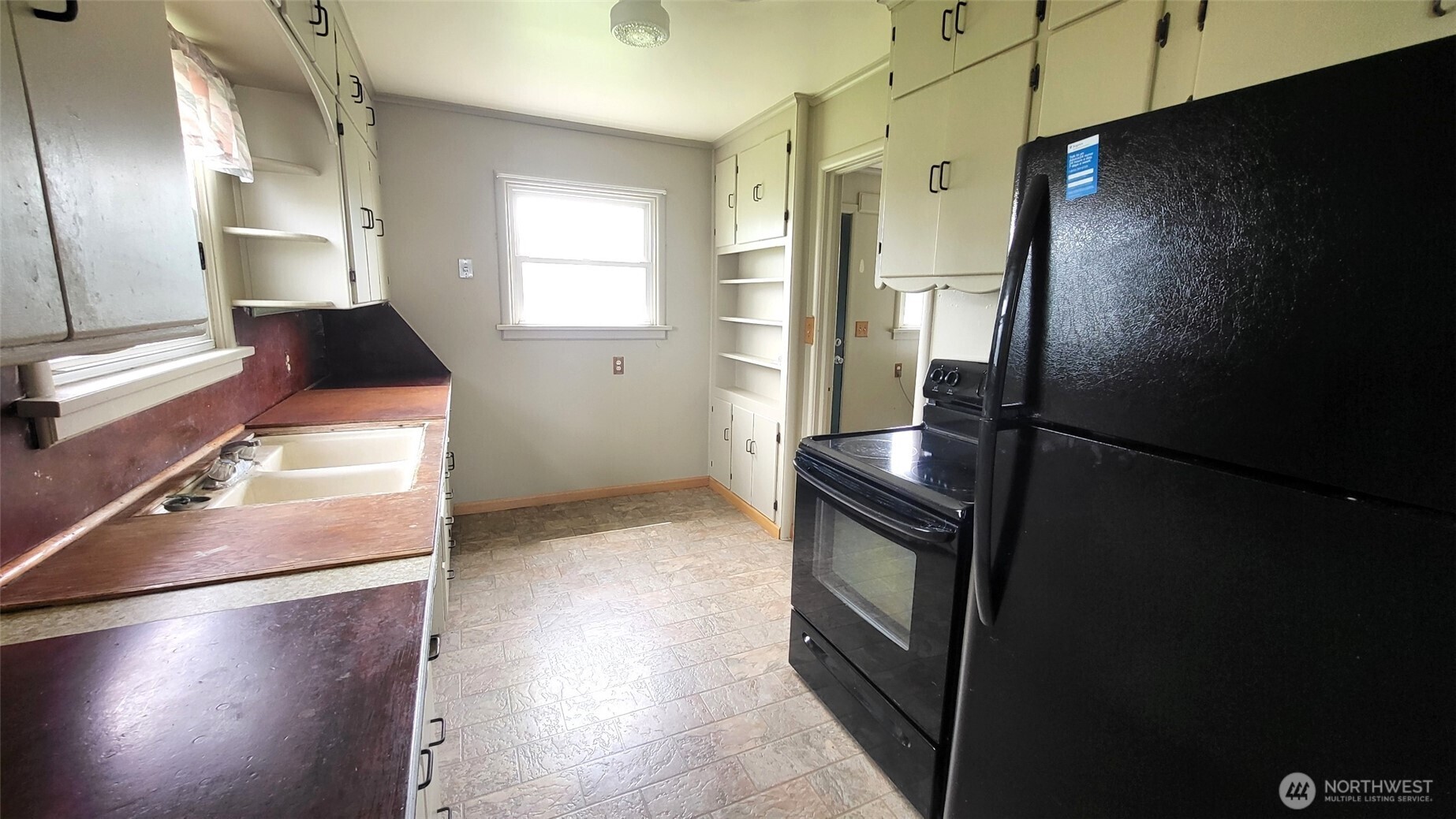 536 Spokane Street Property Photo 13