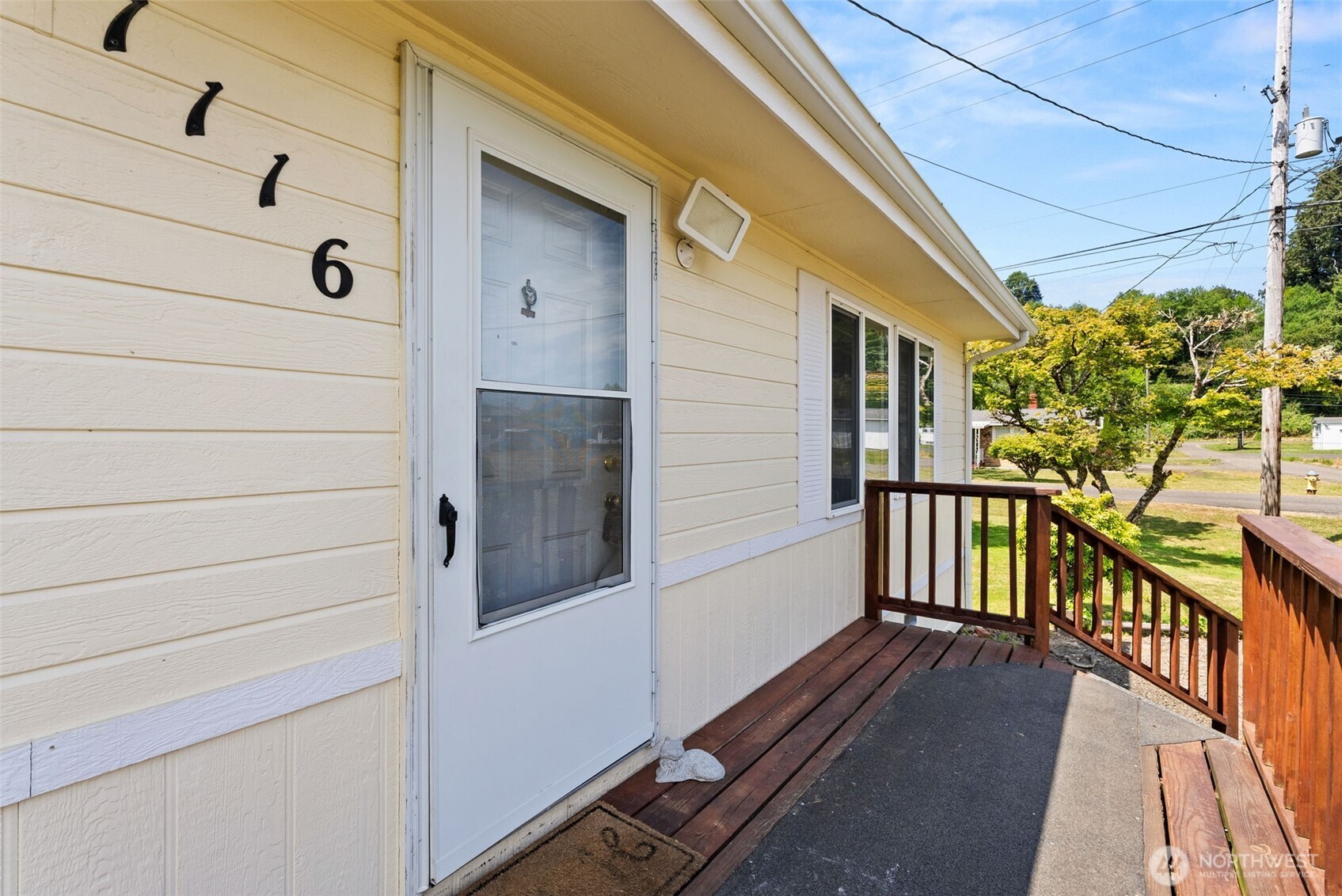 1116 Second Street Property Photo 2