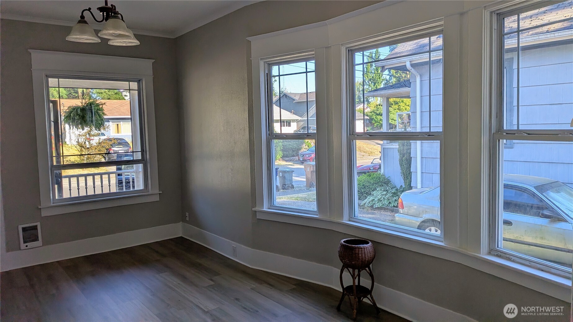 1220 S Adams Street Property Photo 3