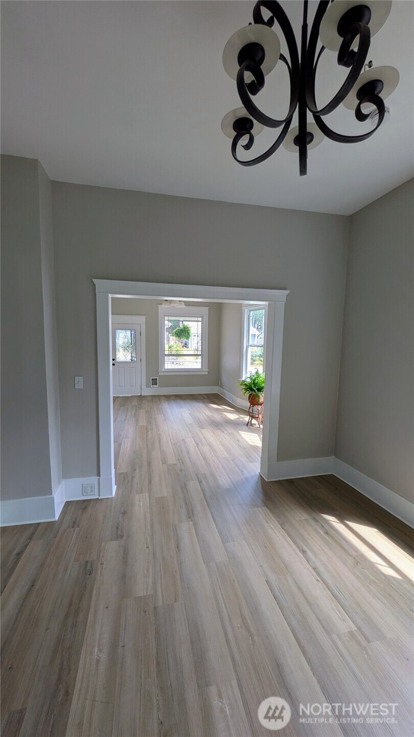 1220 S Adams Street Property Photo 11