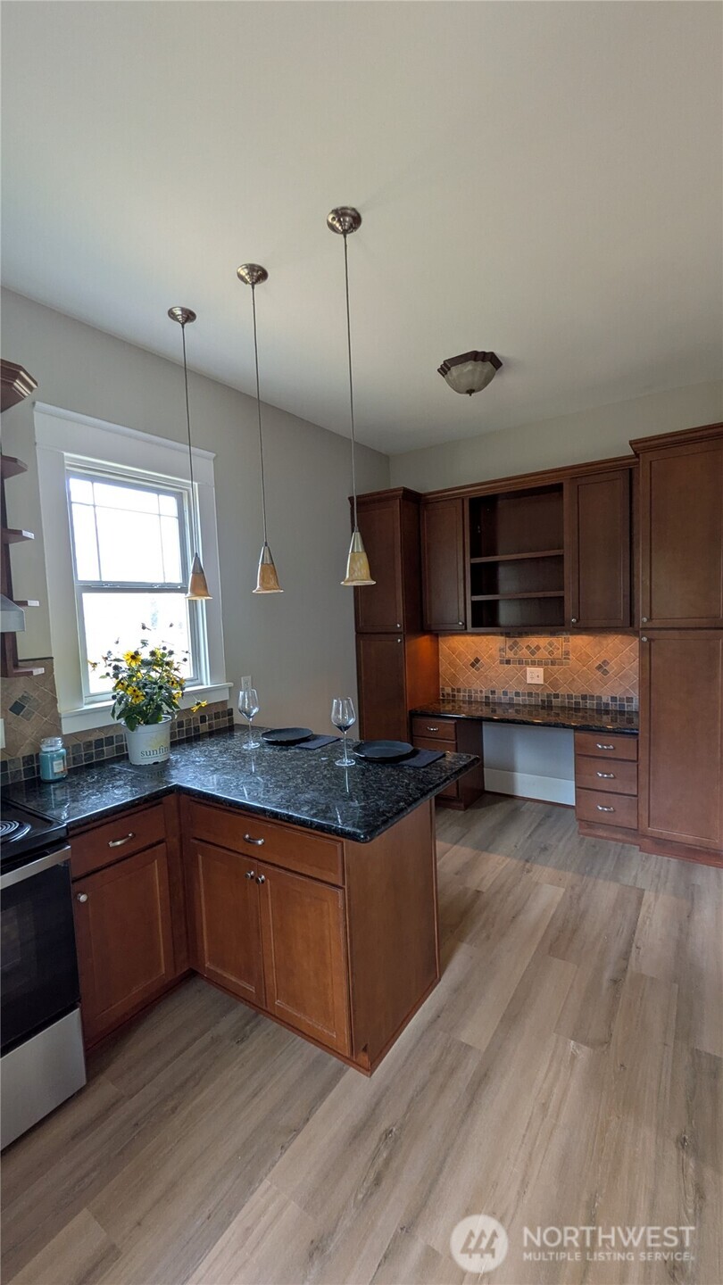 1220 S Adams Street Property Photo 15