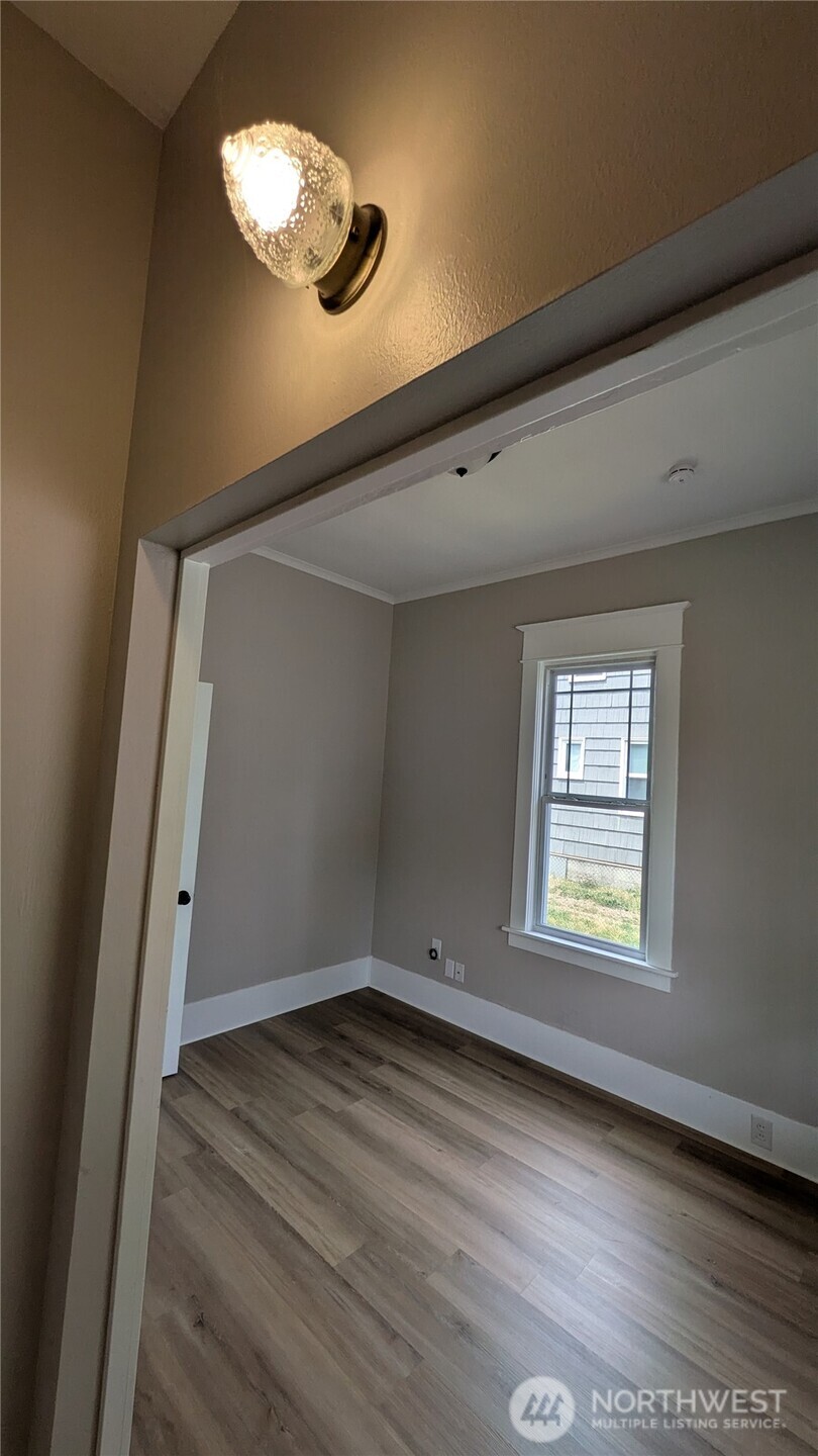 1220 S Adams Street Property Photo 24