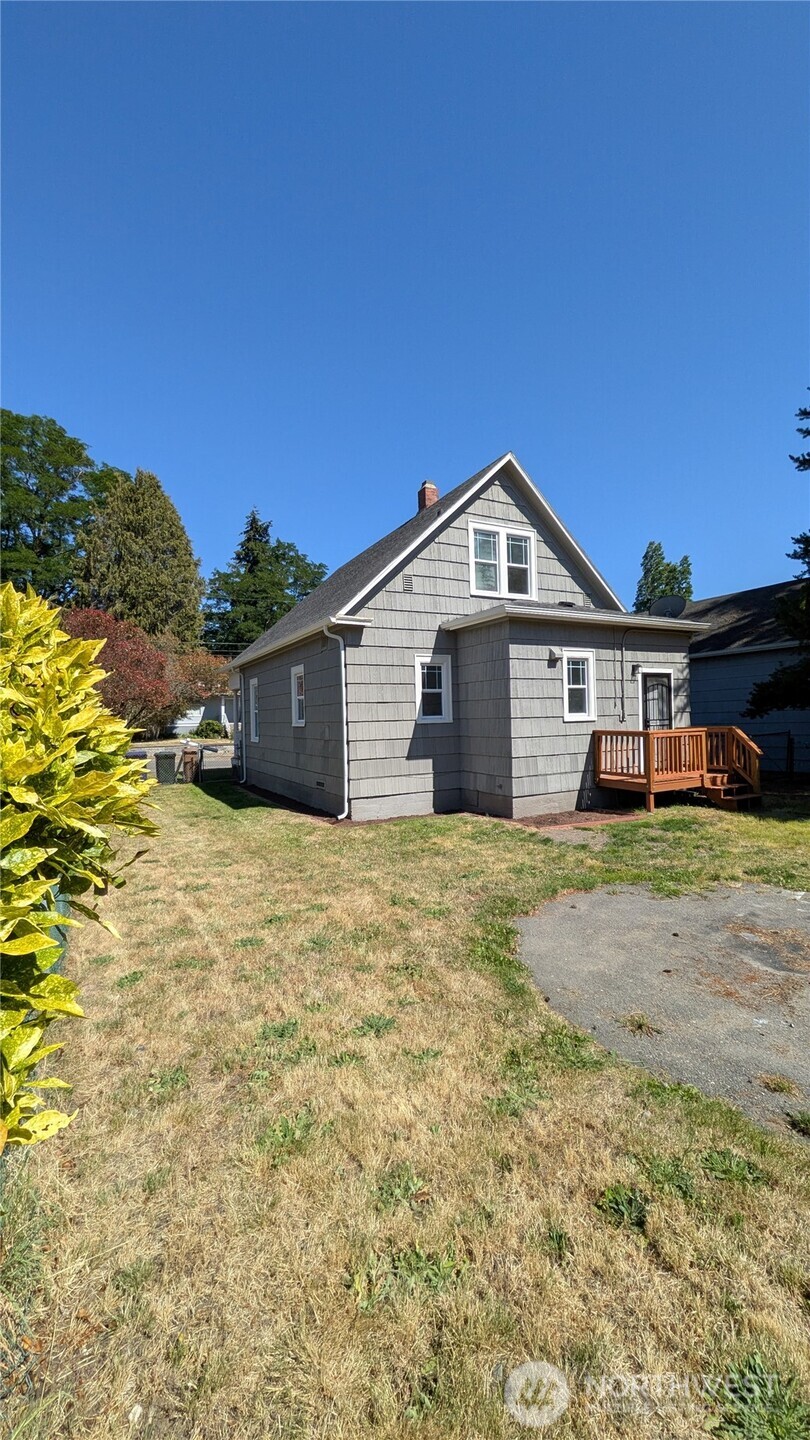 1220 S Adams Street Property Photo 35