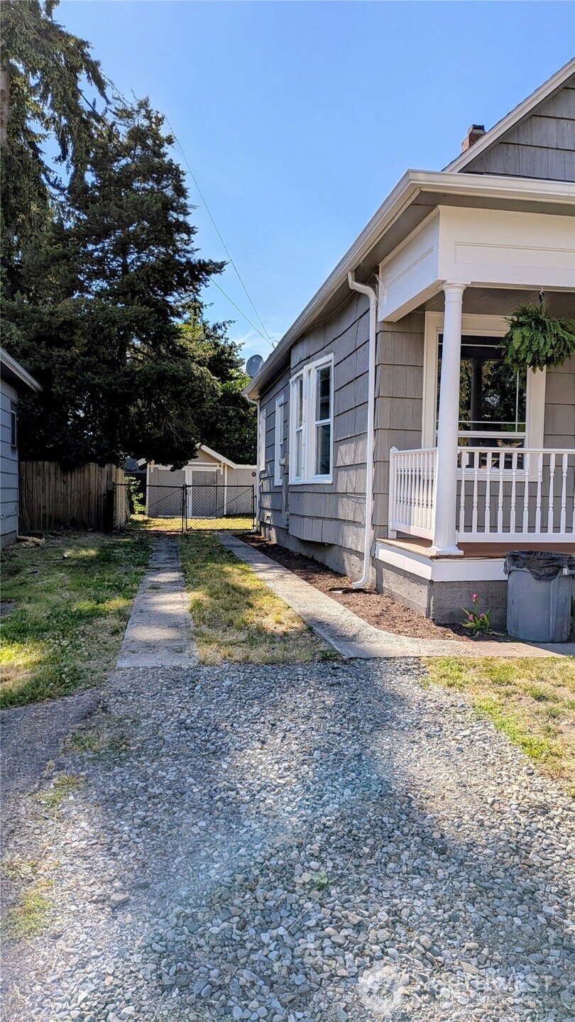 1220 S Adams Street Property Photo 37