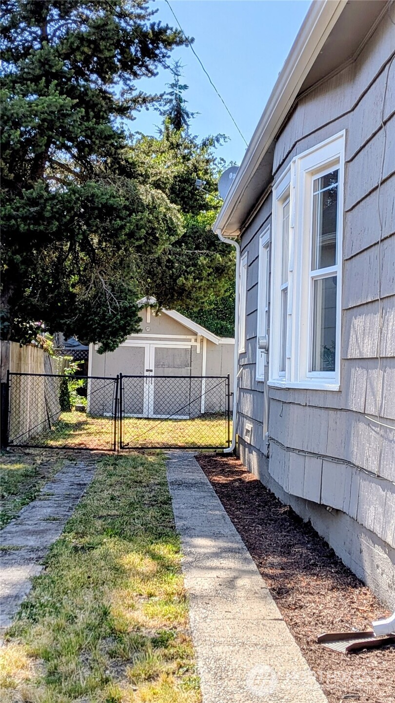 1220 S Adams Street Property Photo 39