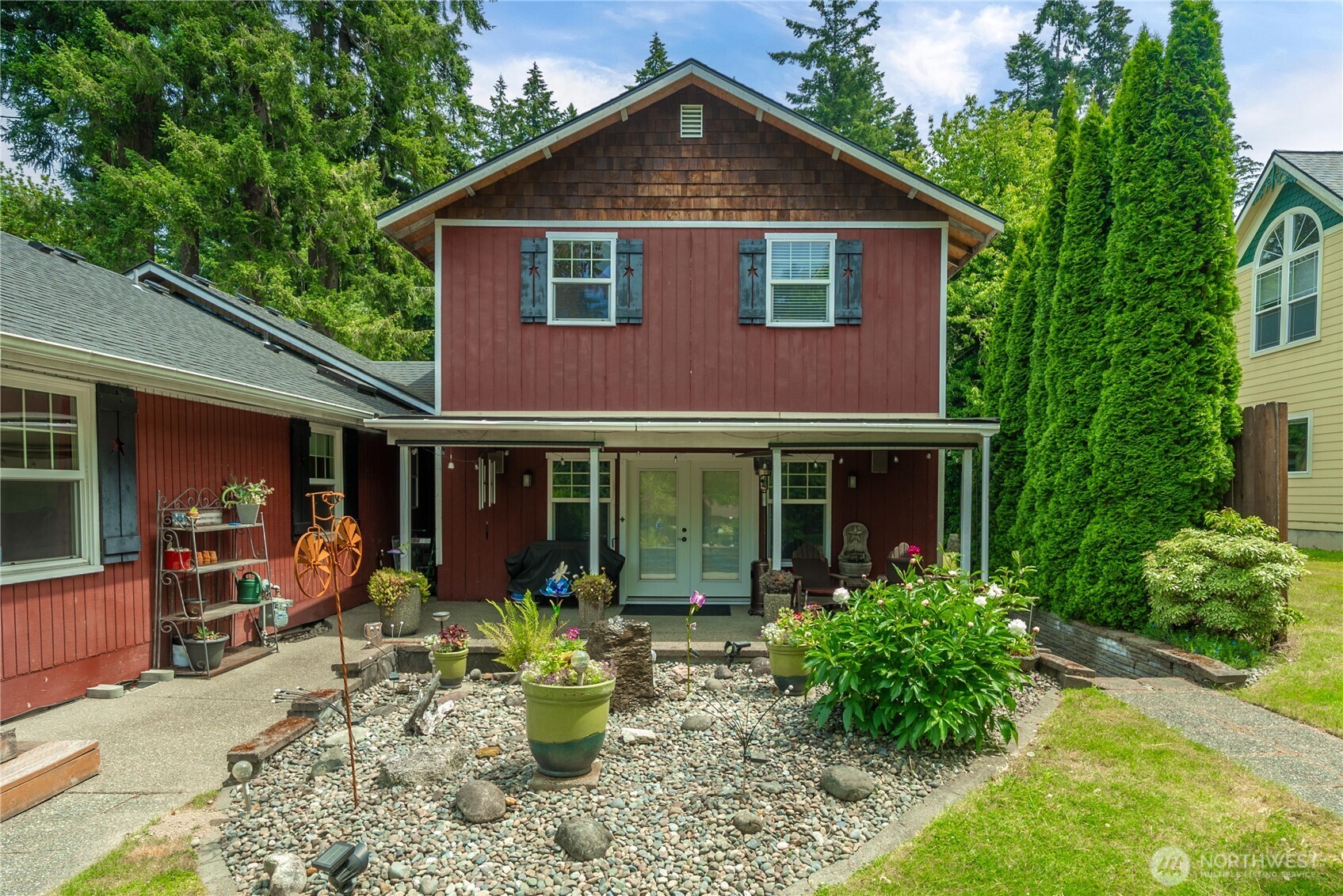 1702 Eastside Street Property Photo 4