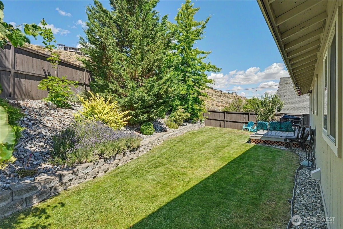 215 San Remo Lane Property Photo 17