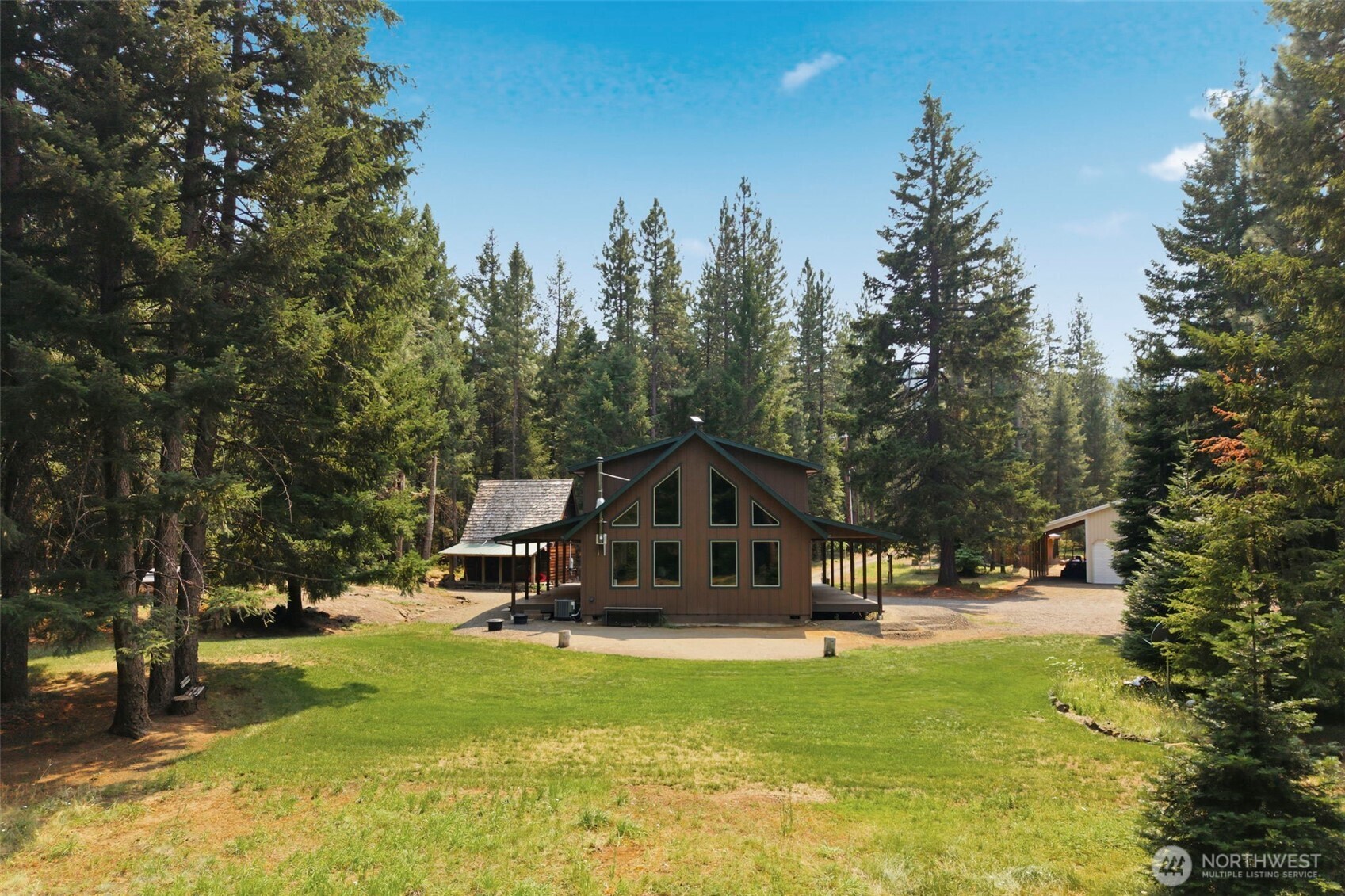 19 Lois Lane Property Photo 37