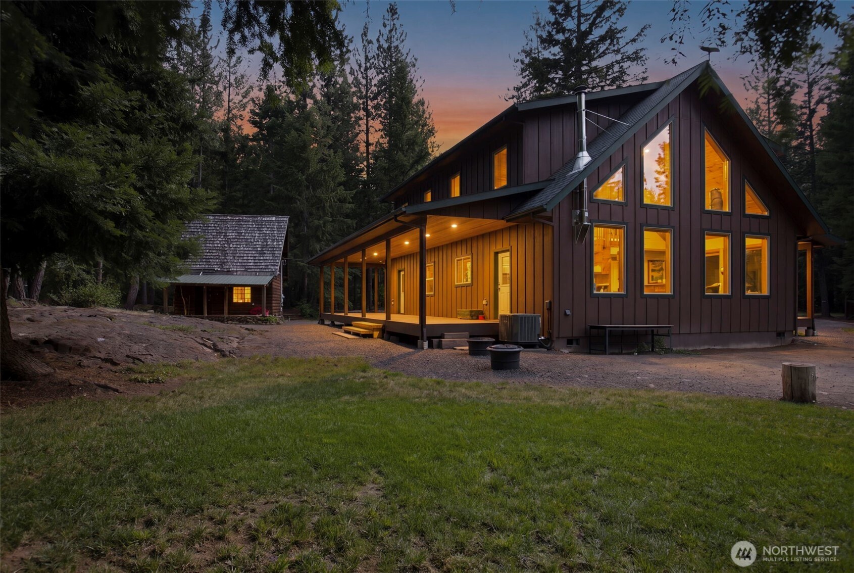 19 Lois Lane Property Photo 38