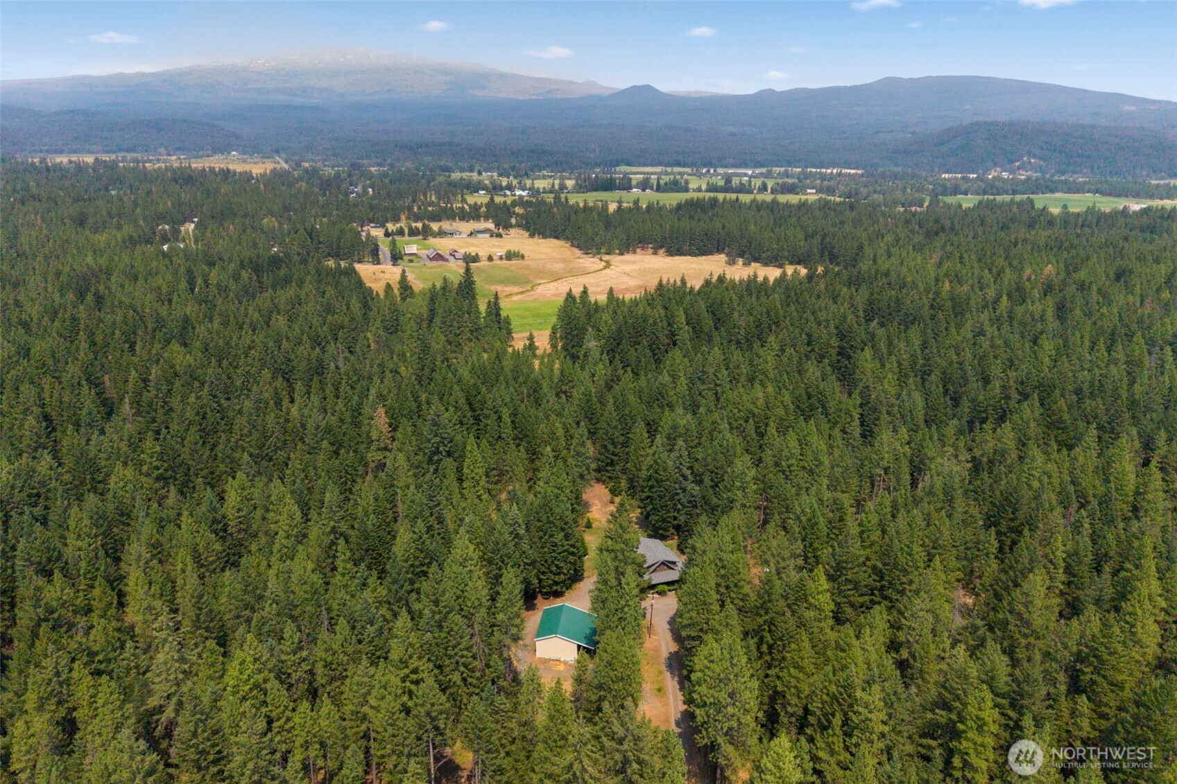 19 Lois Lane Property Photo 39