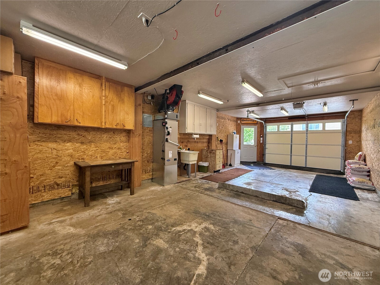 301 Temple Avenue Property Photo 28