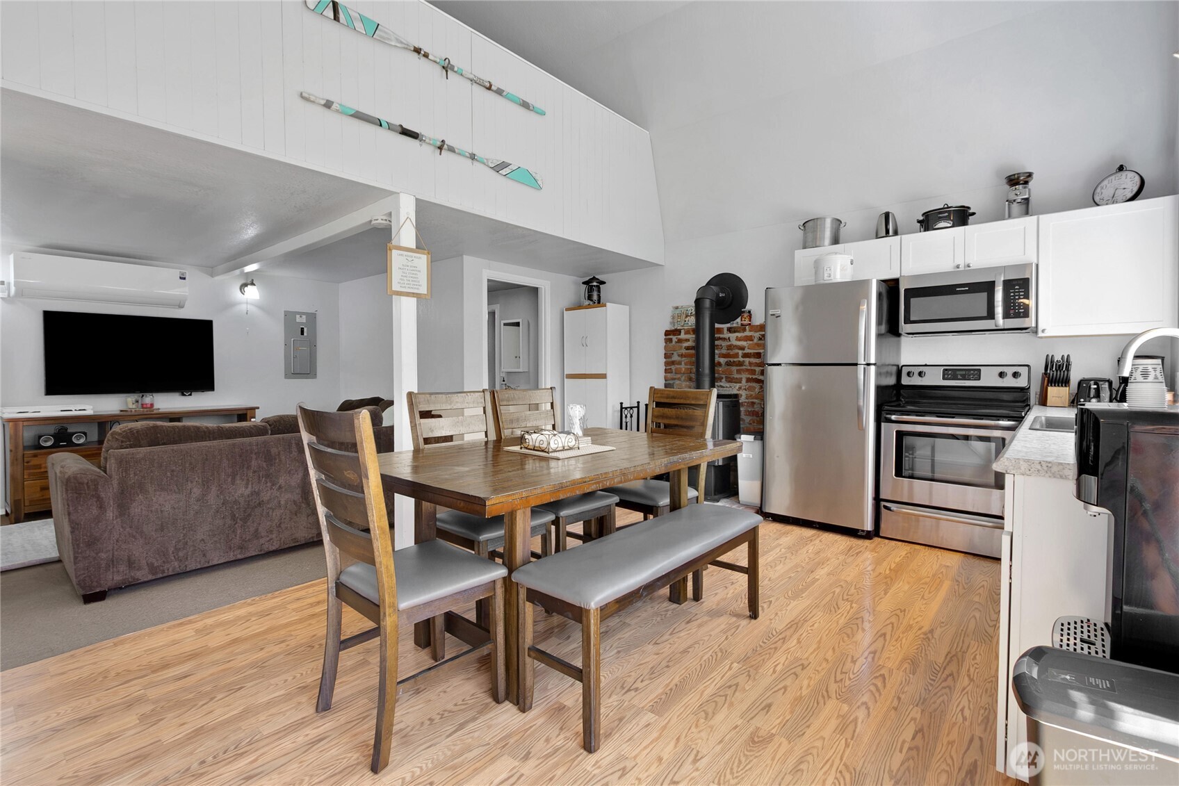 38819 Orville Road Property Photo 4
