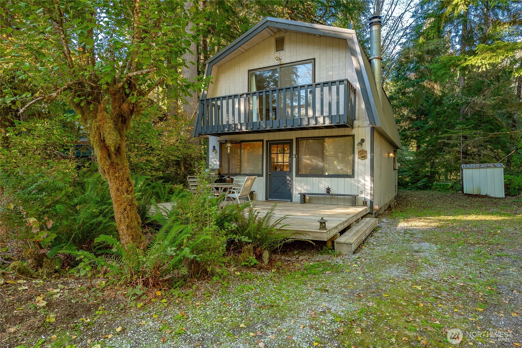 7018 Olympus Way Property Photo 4