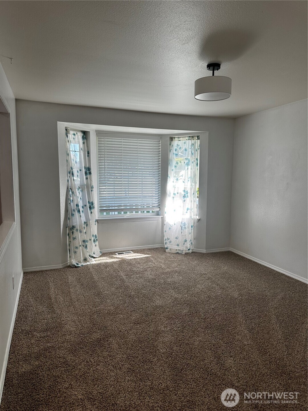8609 146th St Ct E Property Photo 8
