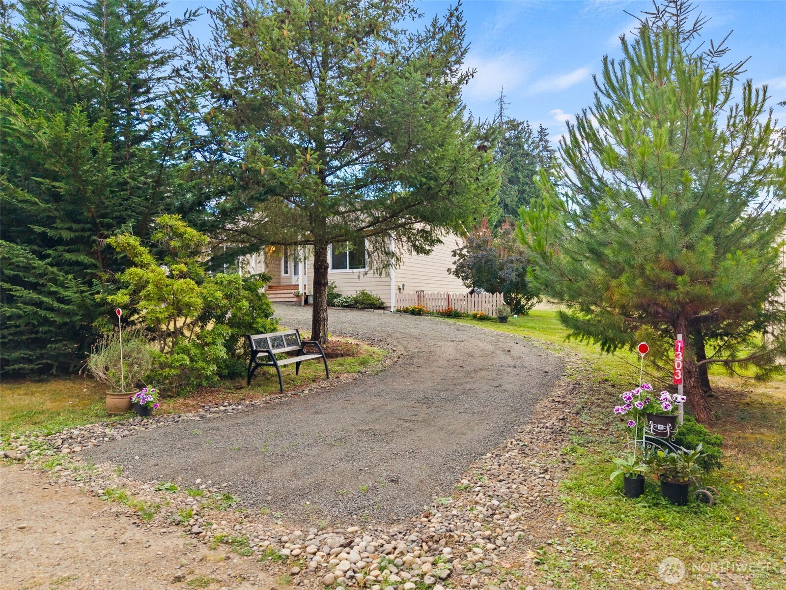 1303 E Alta Drive Property Photo 38