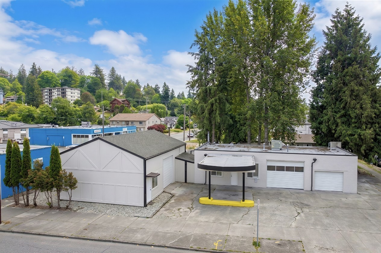 206 Railroad Avenue Property Photo 1