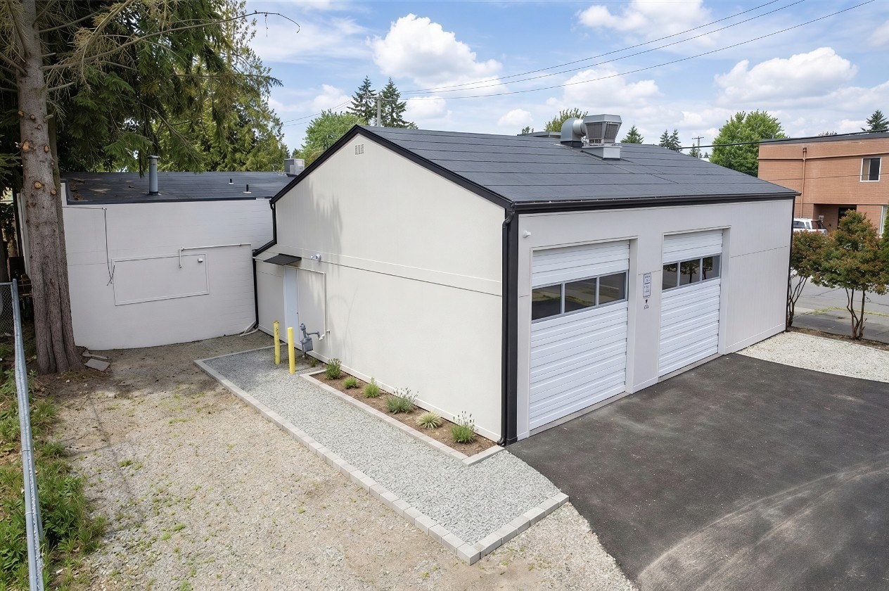 206 Railroad Avenue Property Photo 2
