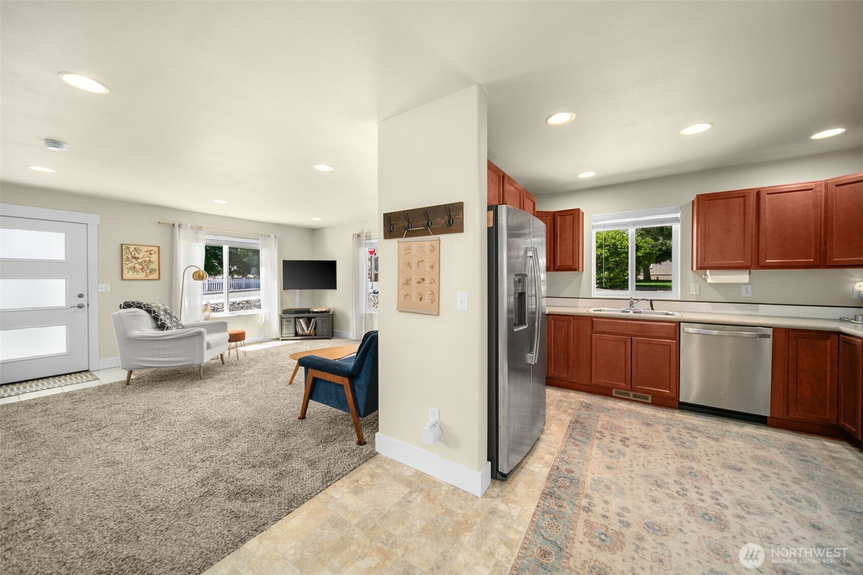 576 Sebastian Way Property Photo 11