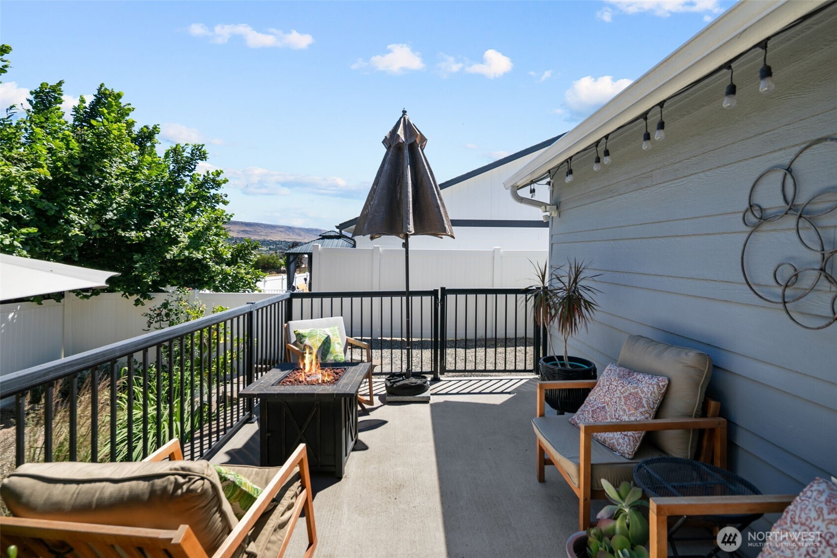 576 Sebastian Way Property Photo 32