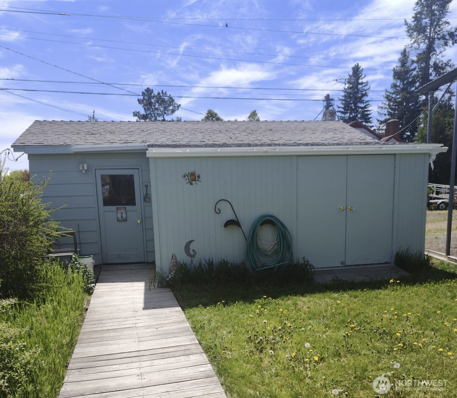 711 Washington Property Photo 4