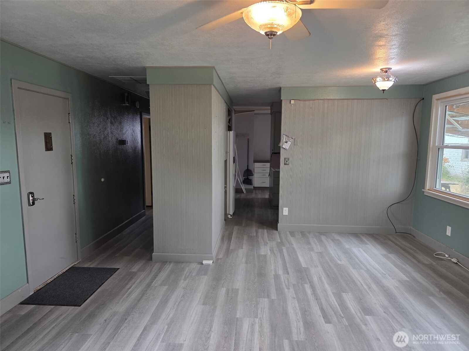 711 Washington Property Photo 7