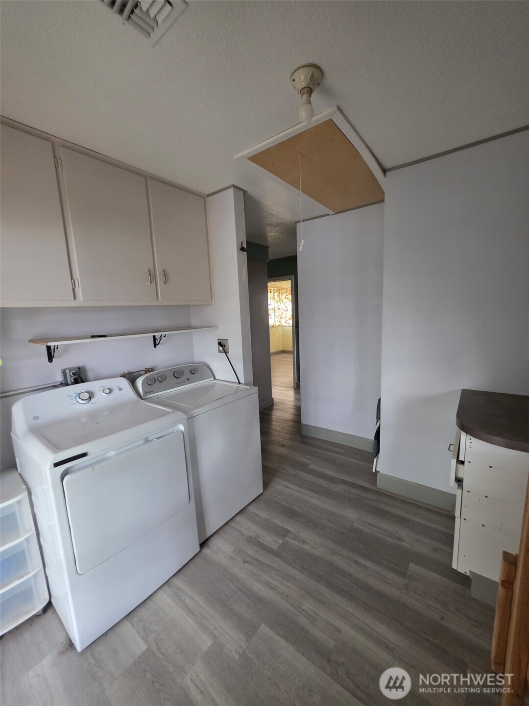 711 Washington Property Photo 15