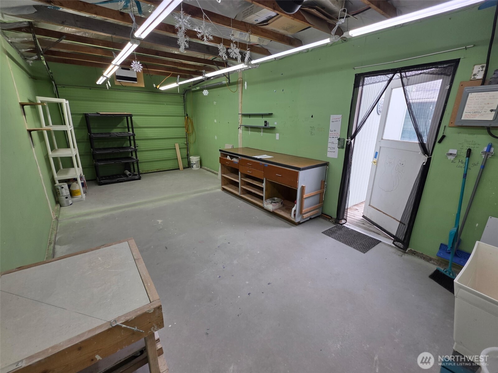 711 Washington Property Photo 18