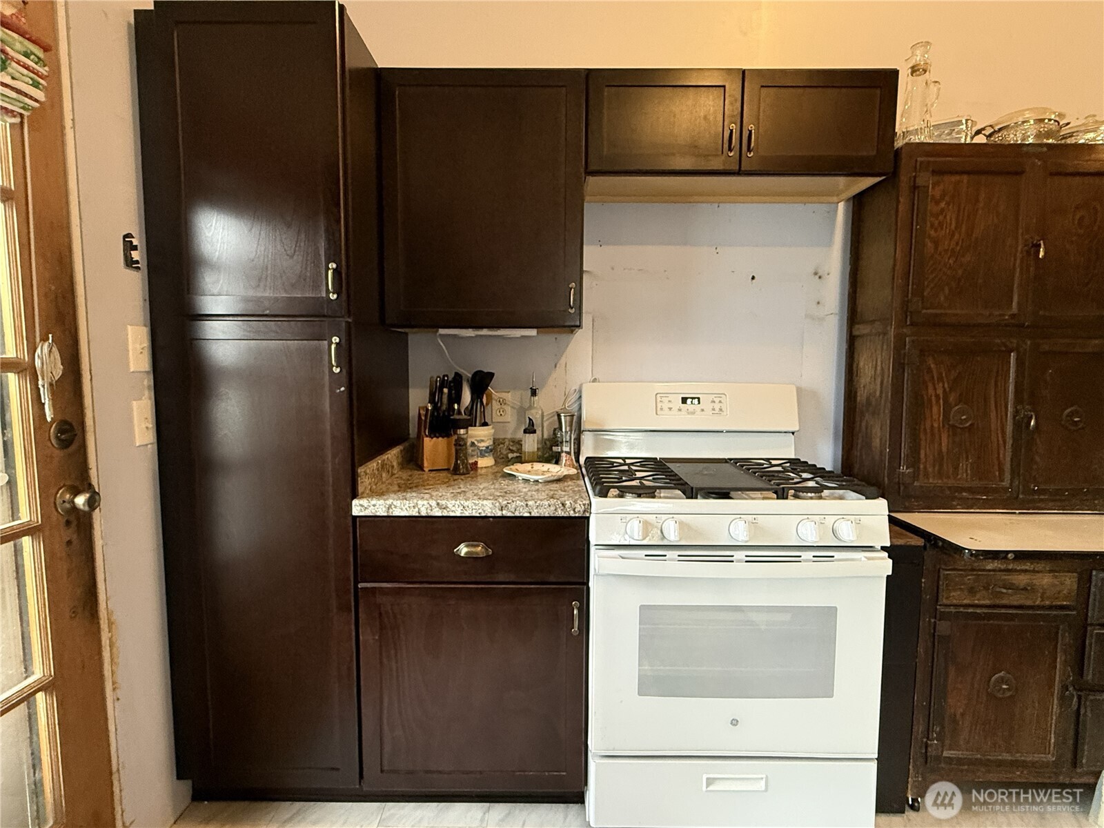 703 Washington Property Photo 16