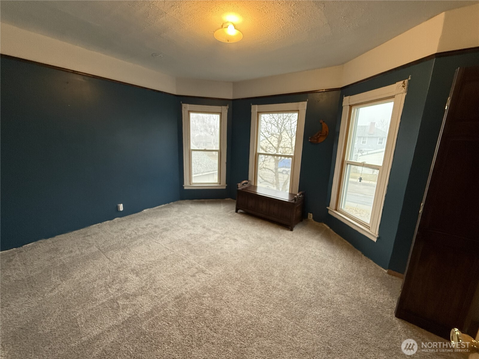 703 Washington Property Photo 28