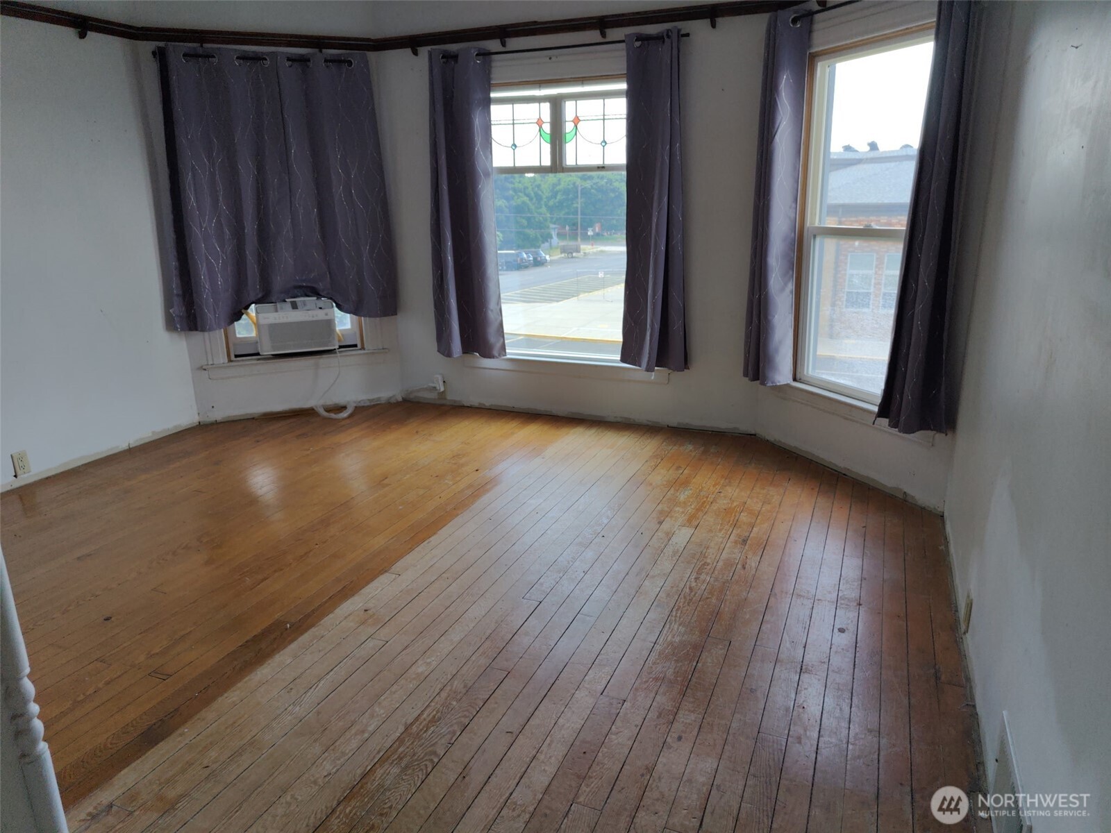 703 Washington Property Photo 30
