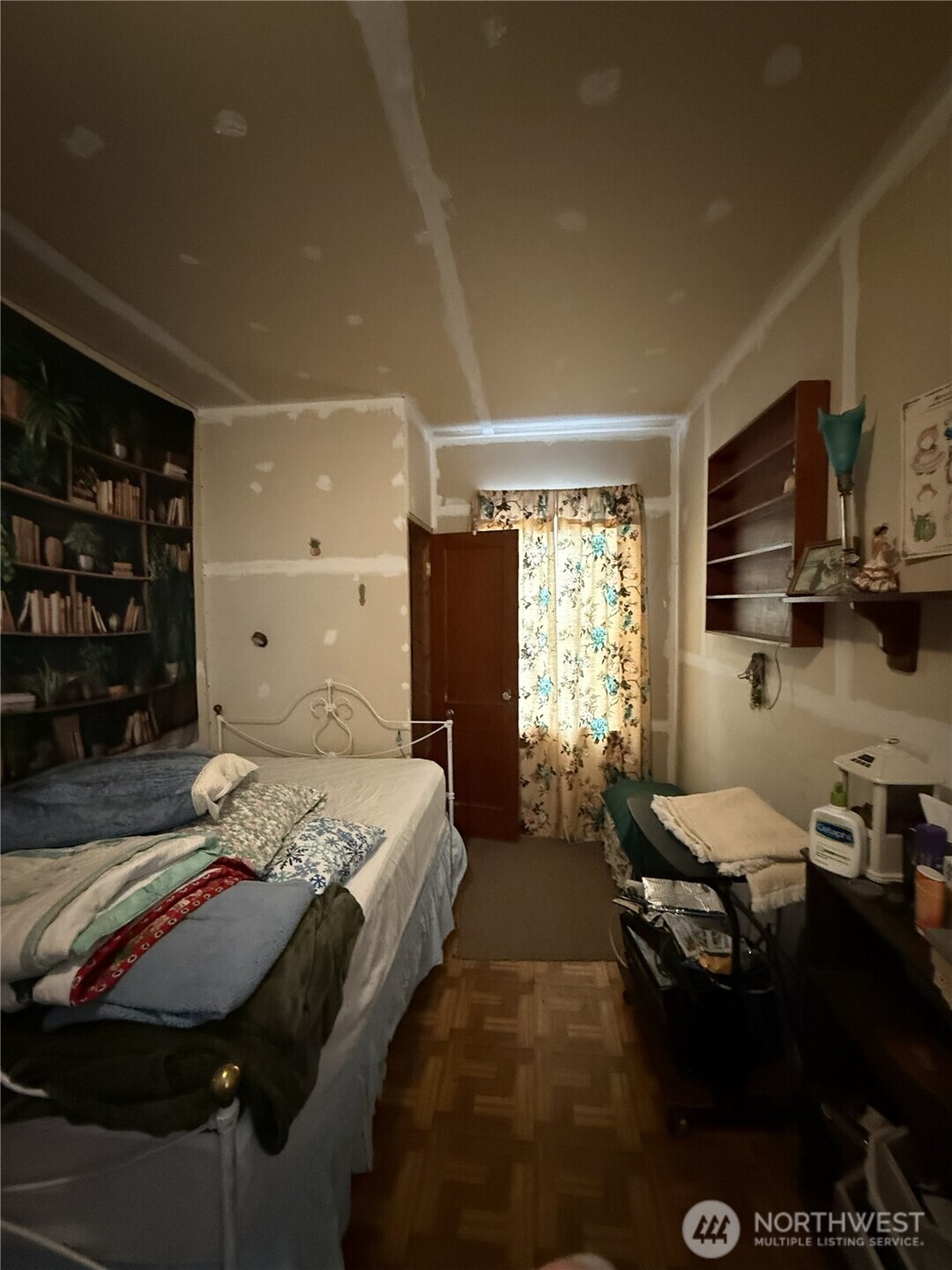 703 Washington Property Photo 34