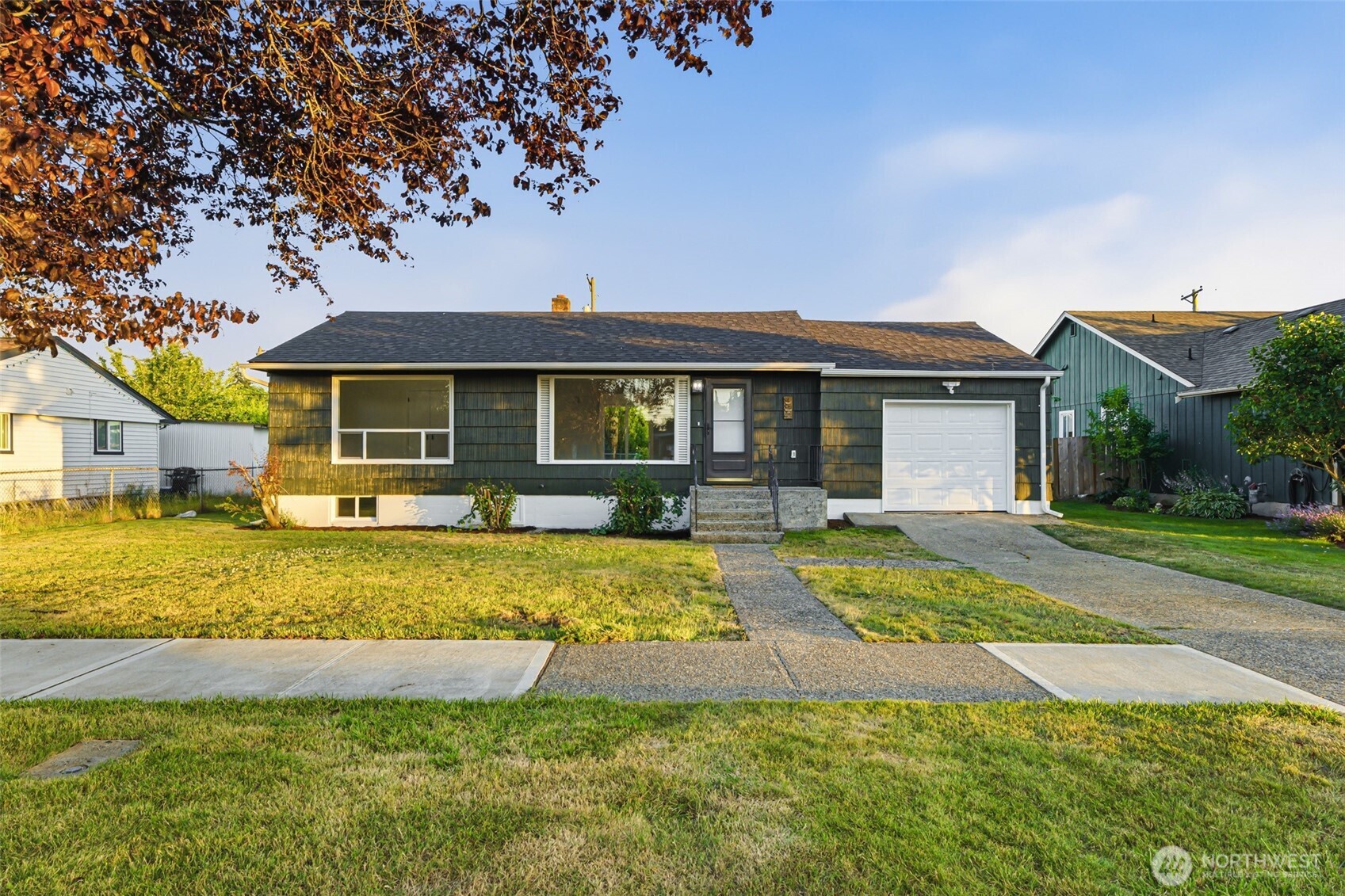 924 E 57th Street Property Photo 1