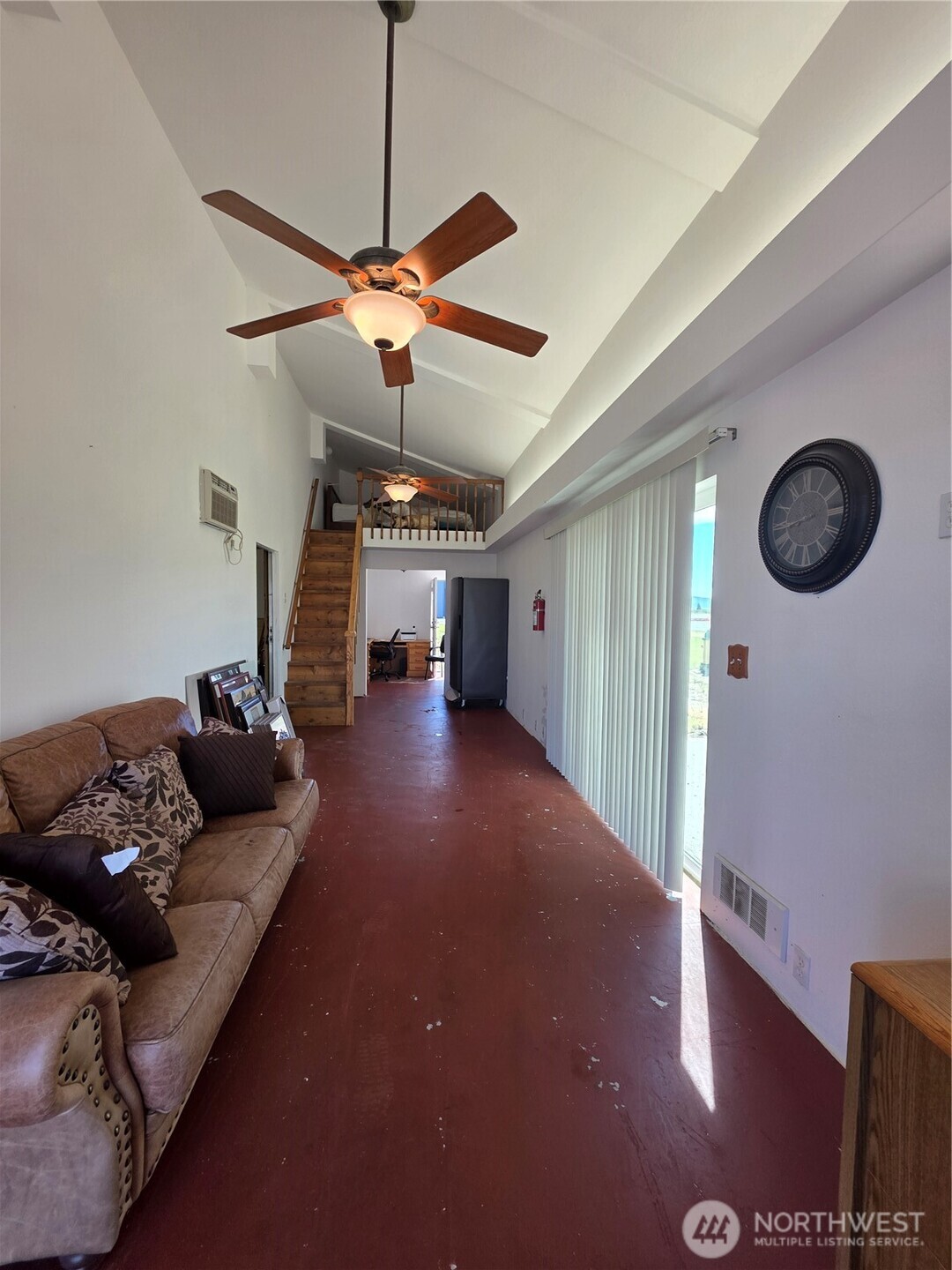 4028 Airport Way Property Photo 5