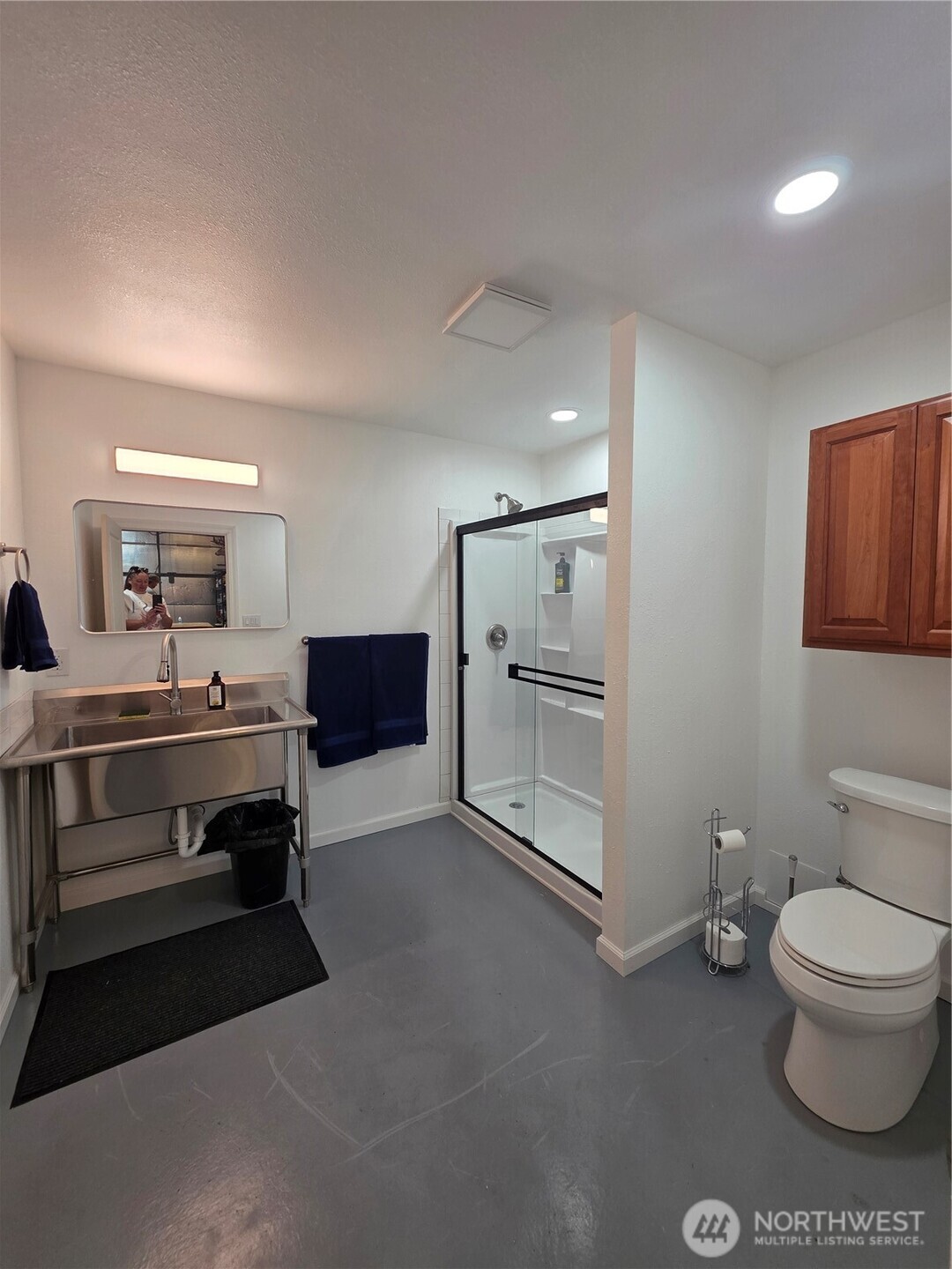 4028 Airport Way Property Photo 6
