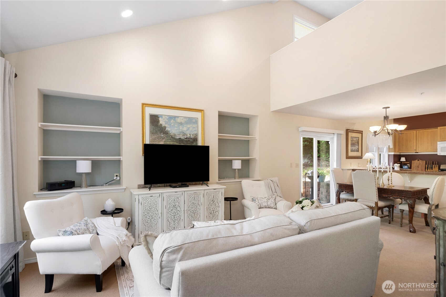 1524 Marine Drive Property Photo 5