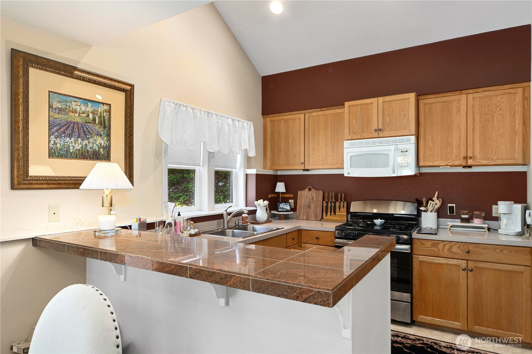 1524 Marine Drive Property Photo 9