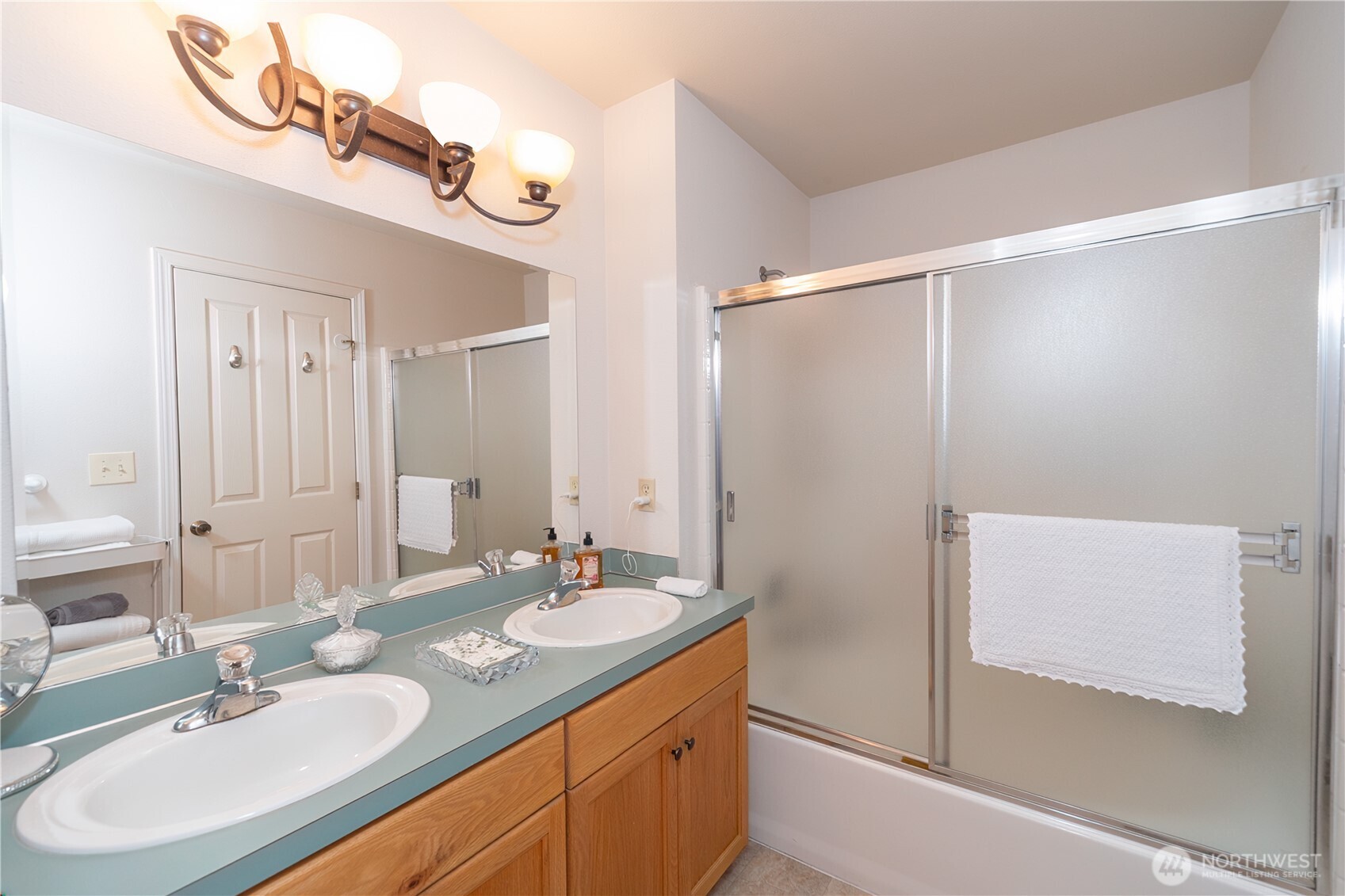 1524 Marine Drive Property Photo 19