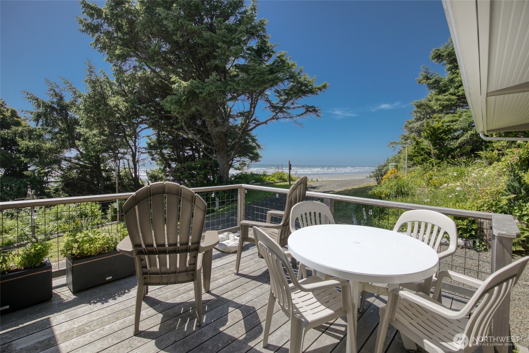 17 Sunset Street Property Photo 1