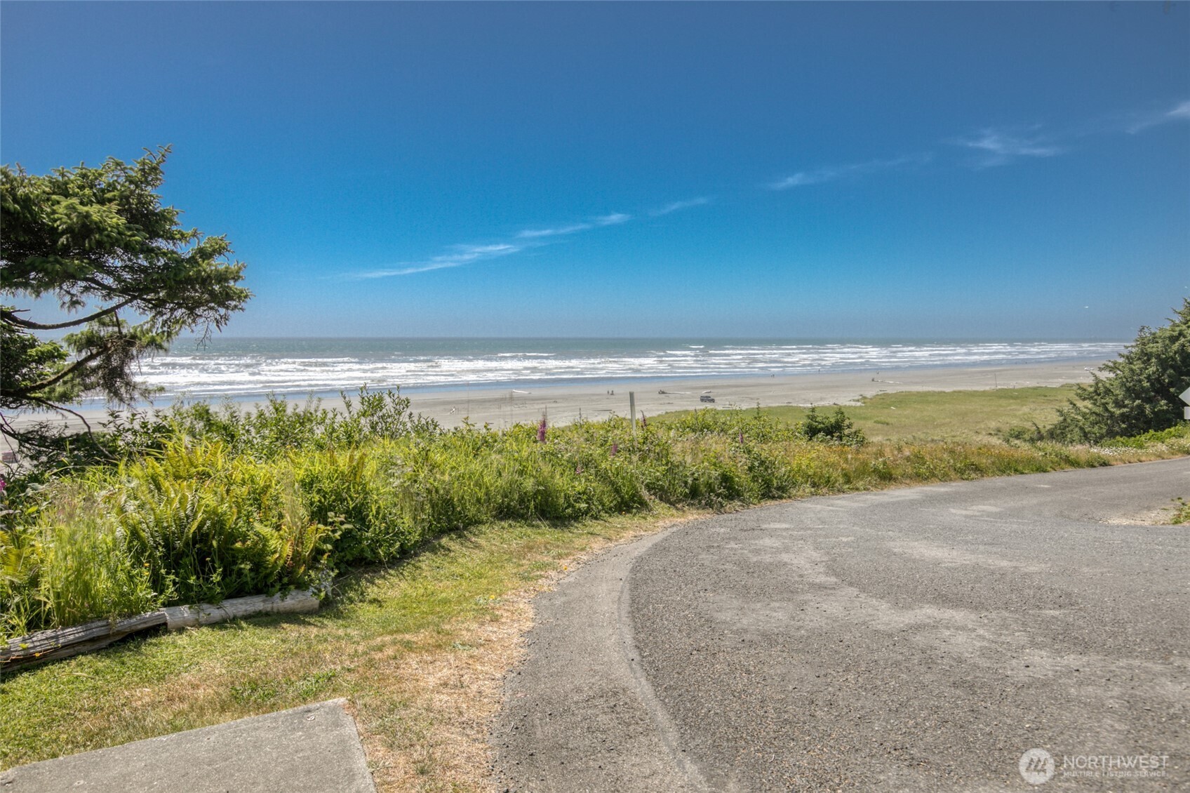 17 Sunset Street Property Photo 39