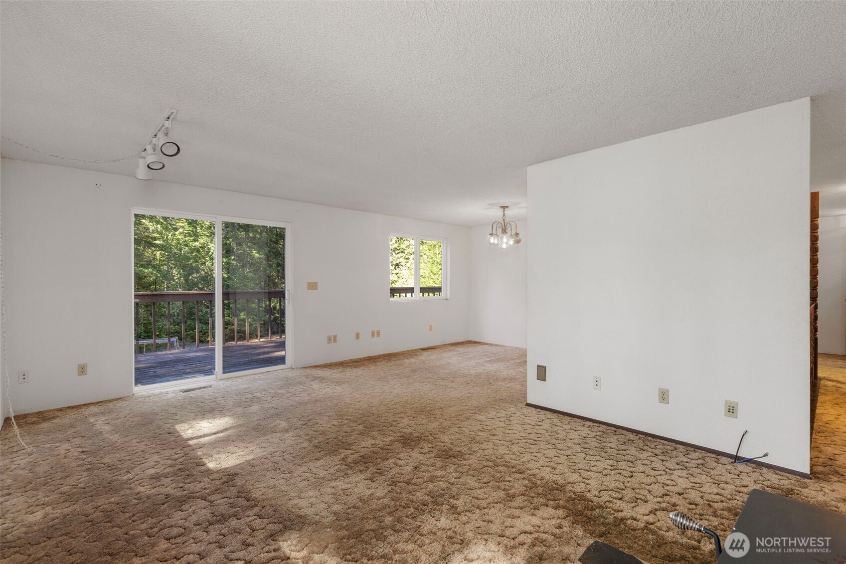 5582 Nw Gross Road Property Photo 4