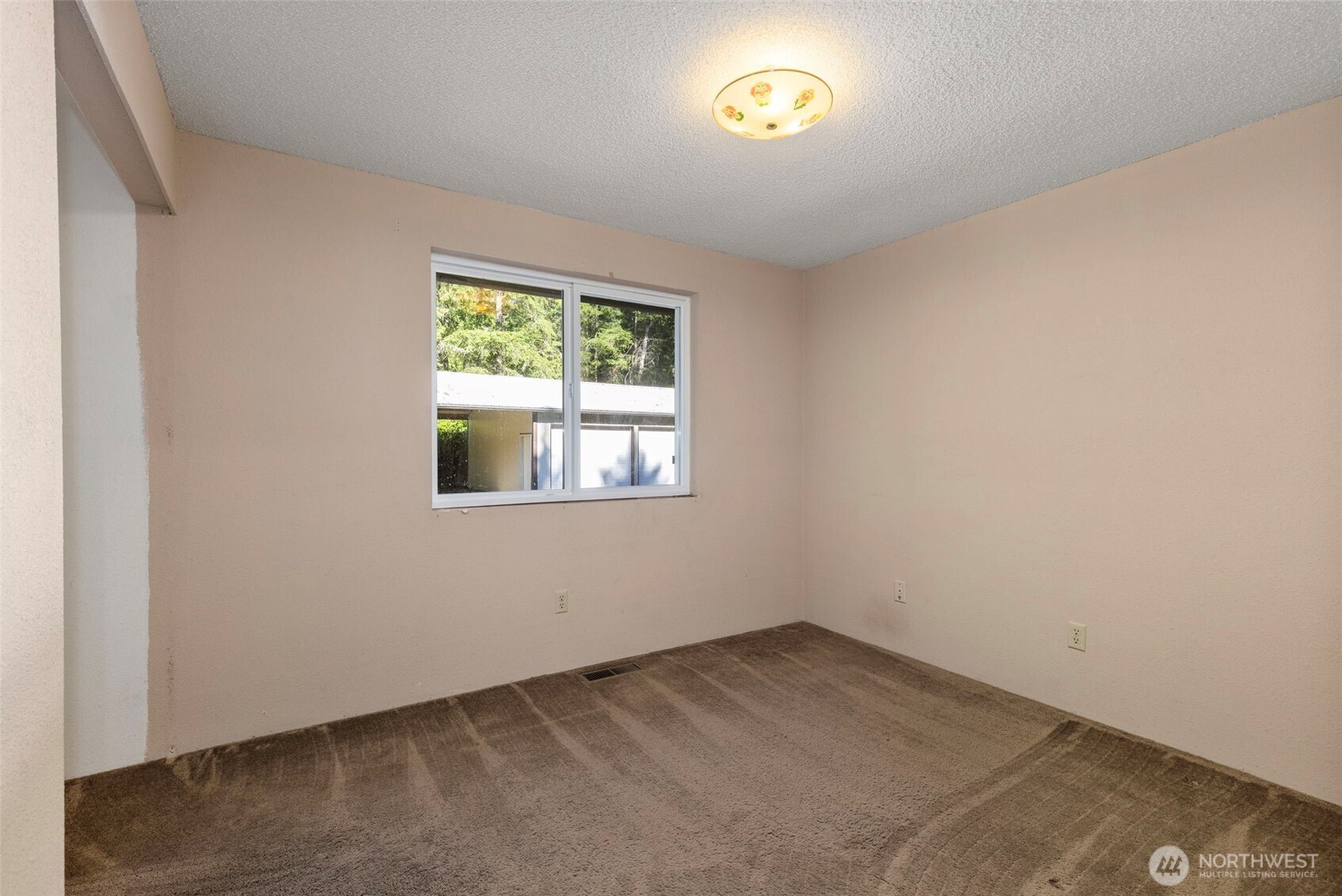 5582 Nw Gross Road Property Photo 17