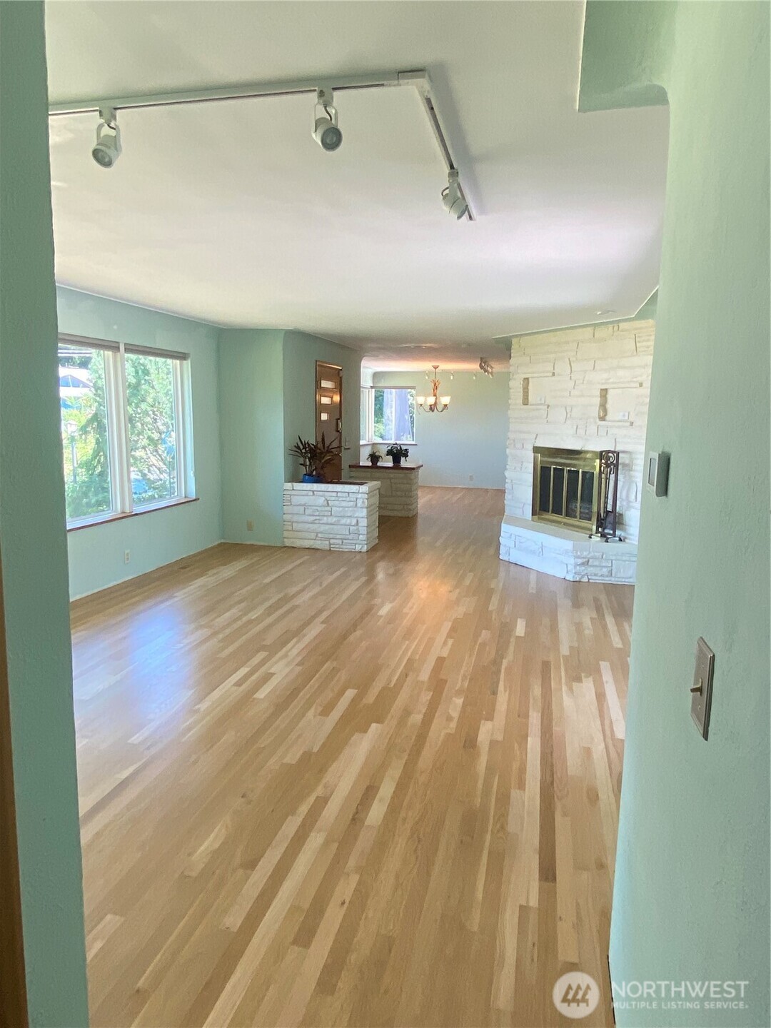 6609 Husky Way Property Photo 5