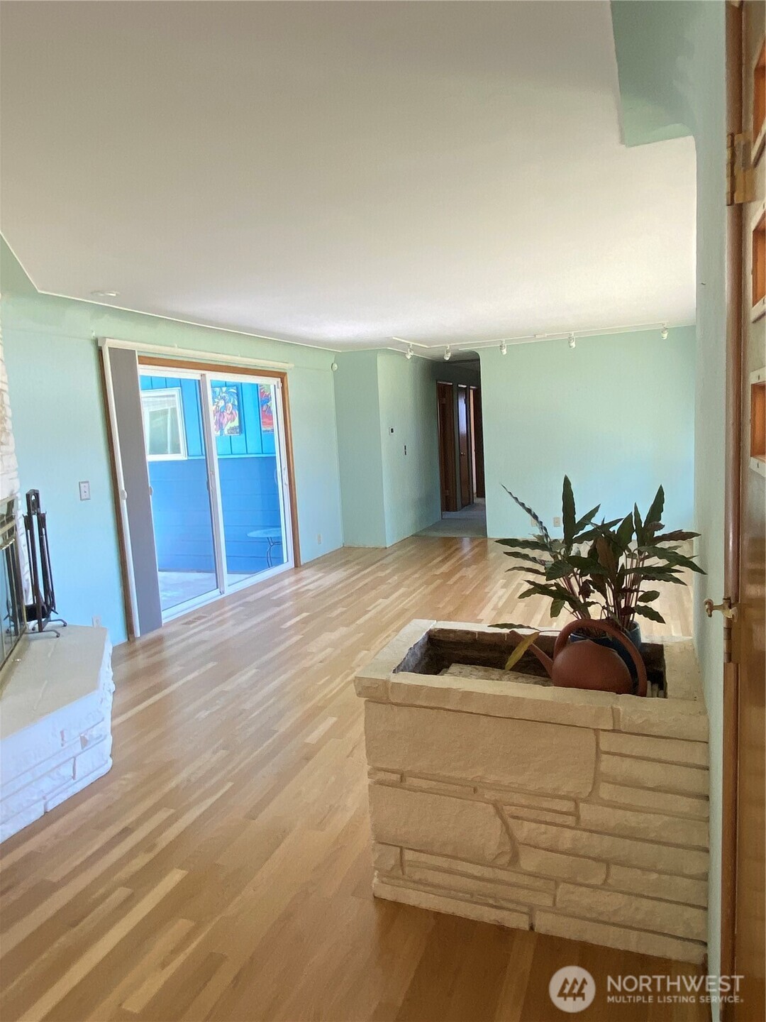 6609 Husky Way Property Photo 7