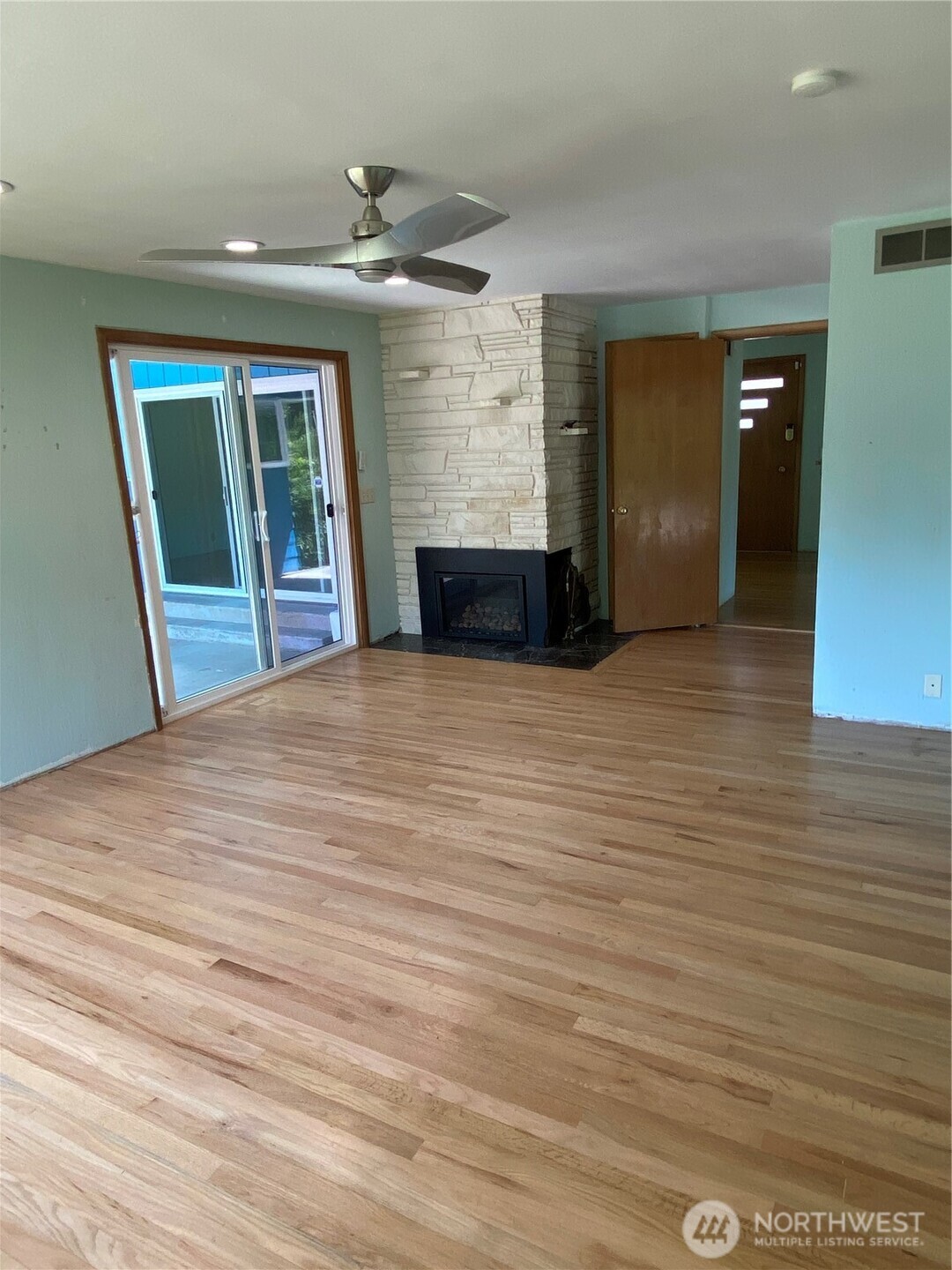 6609 Husky Way Property Photo 8
