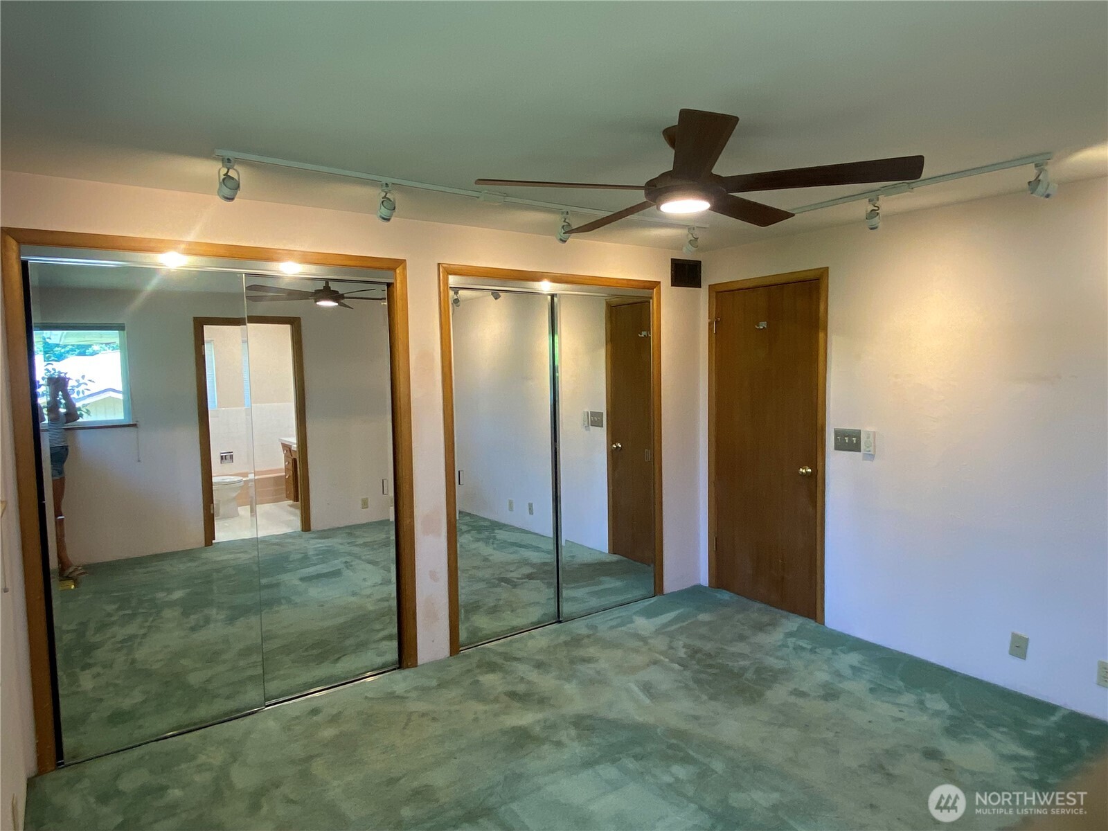6609 Husky Way Property Photo 16