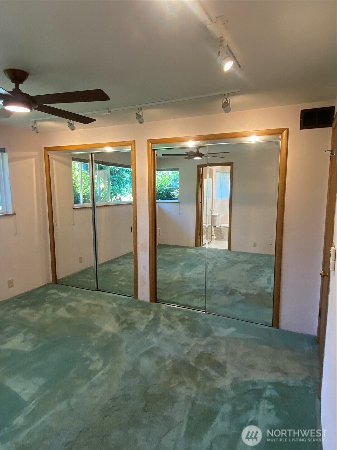 6609 Husky Way Property Photo 17