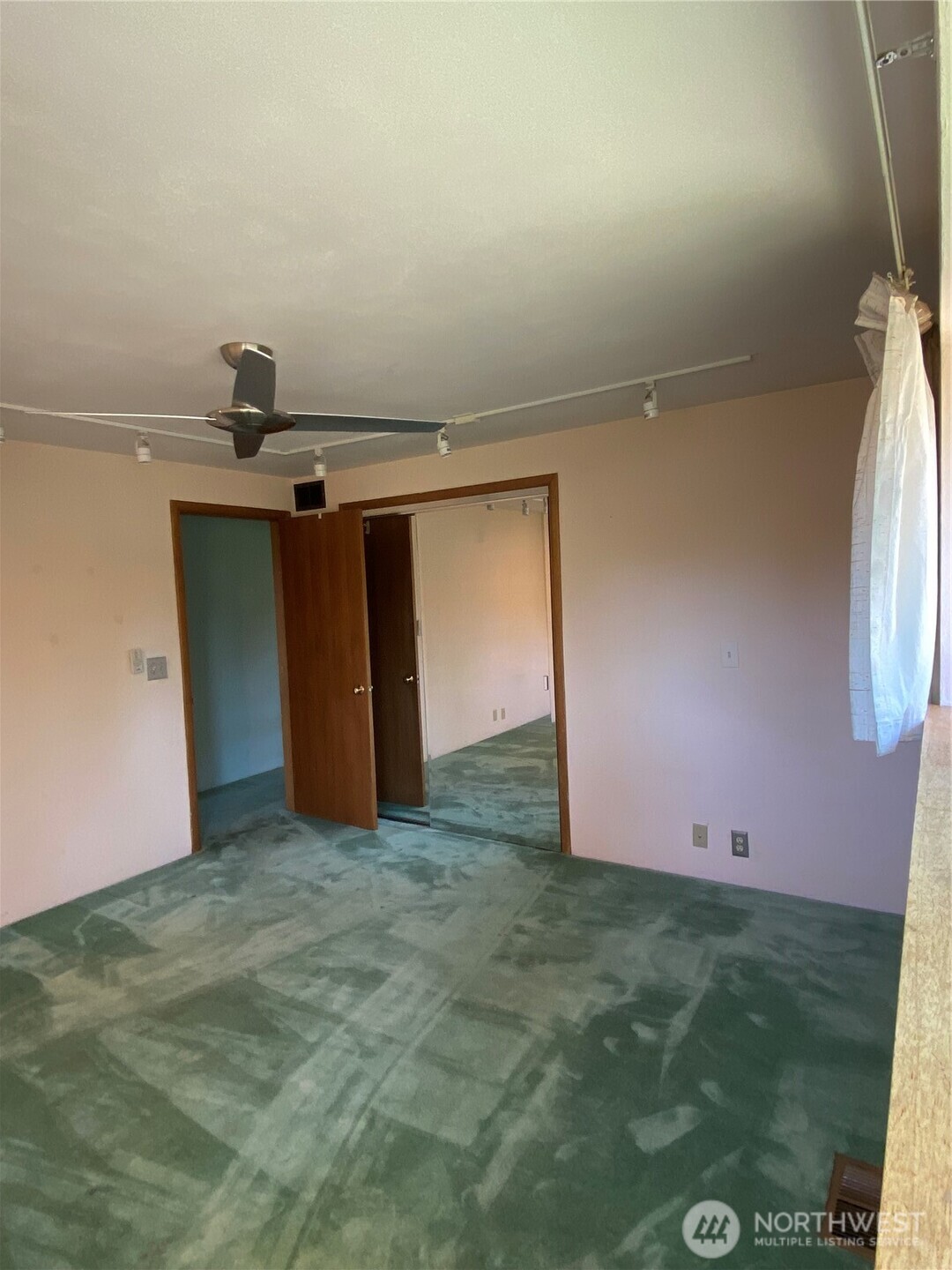 6609 Husky Way Property Photo 21